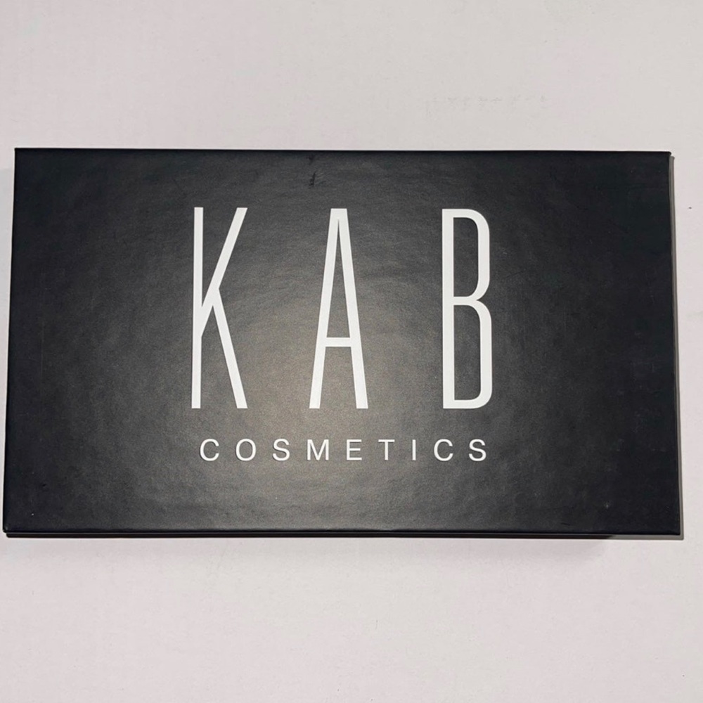 KAB Night + Day Eyeshadow Palette NWOT
